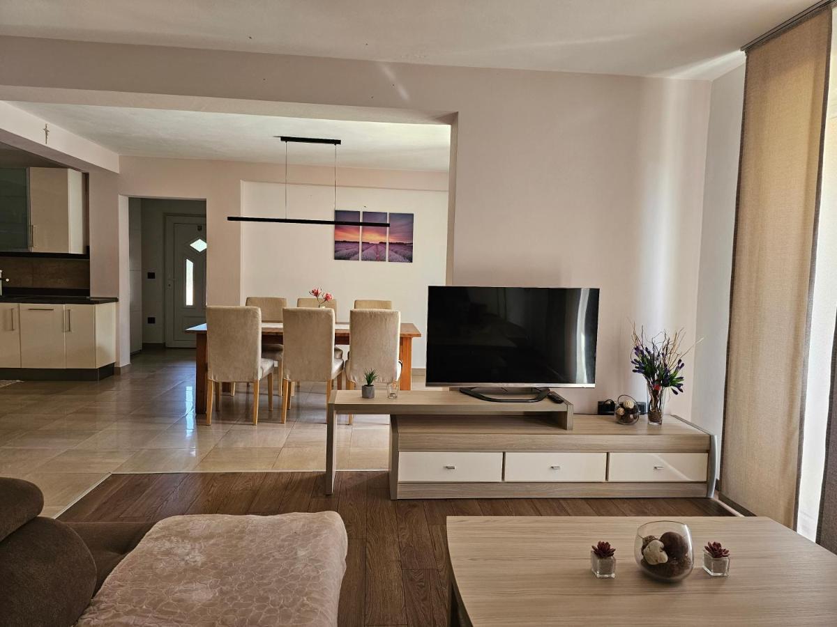 Premium Apartments Tade Фунтана Екстериор снимка