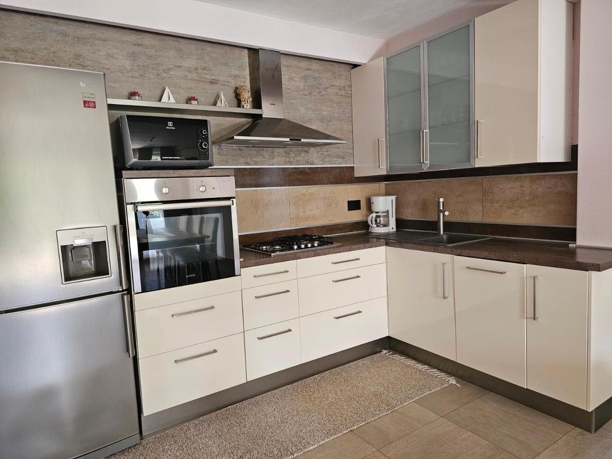 Premium Apartments Tade Фунтана Екстериор снимка